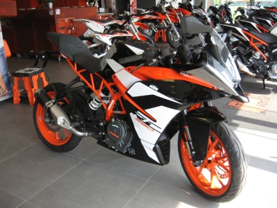 rc 390 1